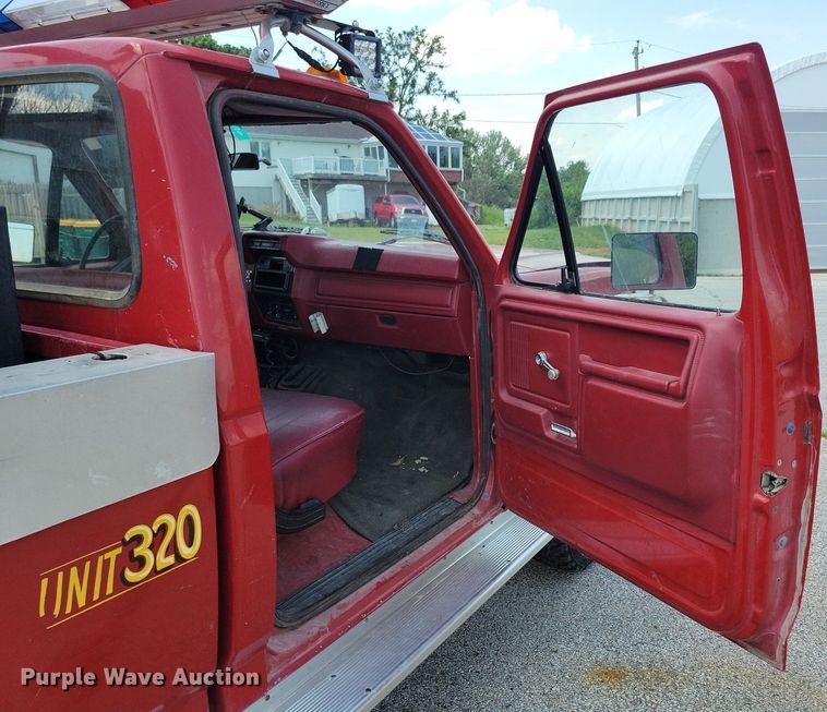 image for item KA9977 1982 Ford F350 brush fire truck