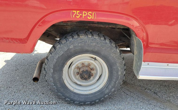 image for item KA9977 1982 Ford F350 brush fire truck