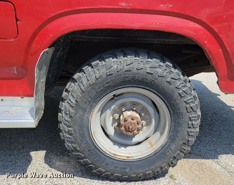 image for item KA9977 1982 Ford F350 brush fire truck