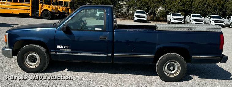 image for item KT9219 1998 GMC Sierra 1500 pickup truck