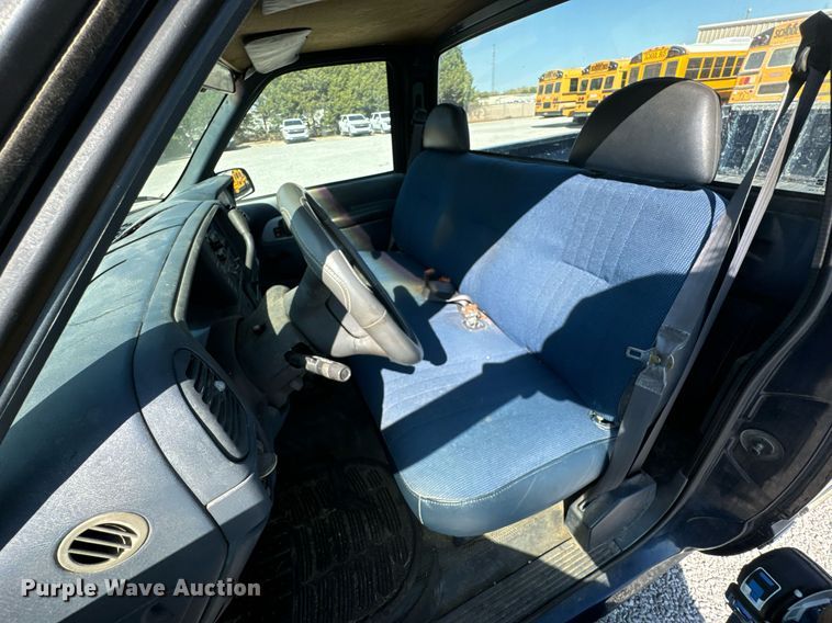 image for item KT9219 1998 GMC Sierra 1500 pickup truck