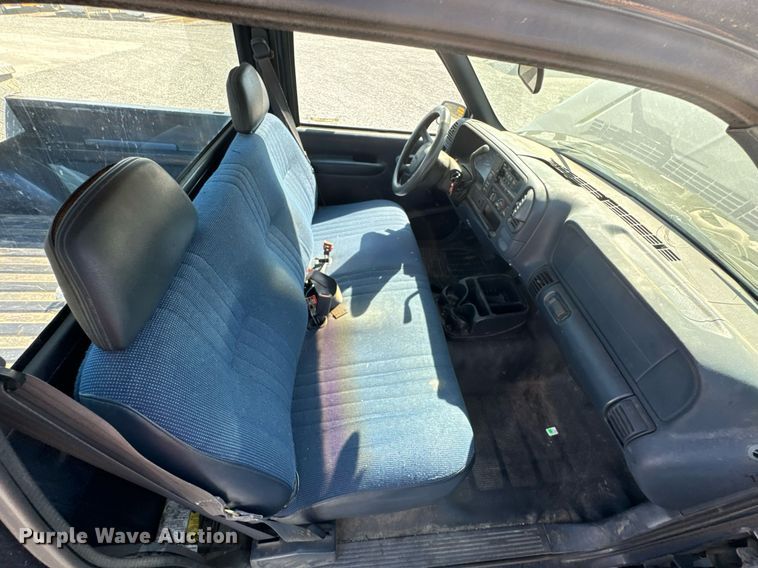 image for item KT9219 1998 GMC Sierra 1500 pickup truck