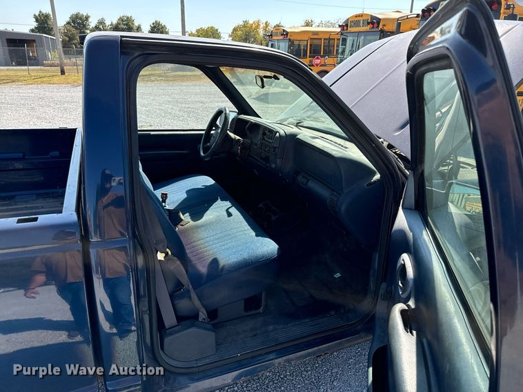 image for item KT9219 1998 GMC Sierra 1500 pickup truck