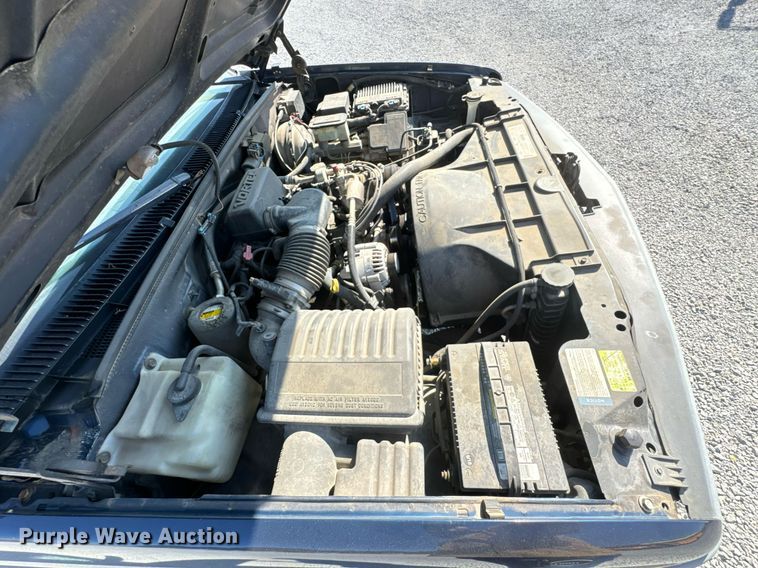 image for item KT9219 1998 GMC Sierra 1500 pickup truck