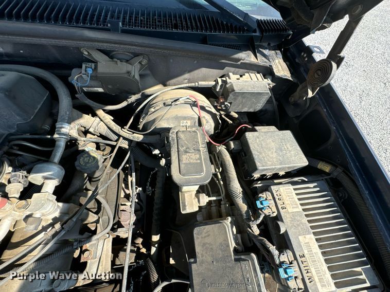 image for item KT9219 1998 GMC Sierra 1500 pickup truck