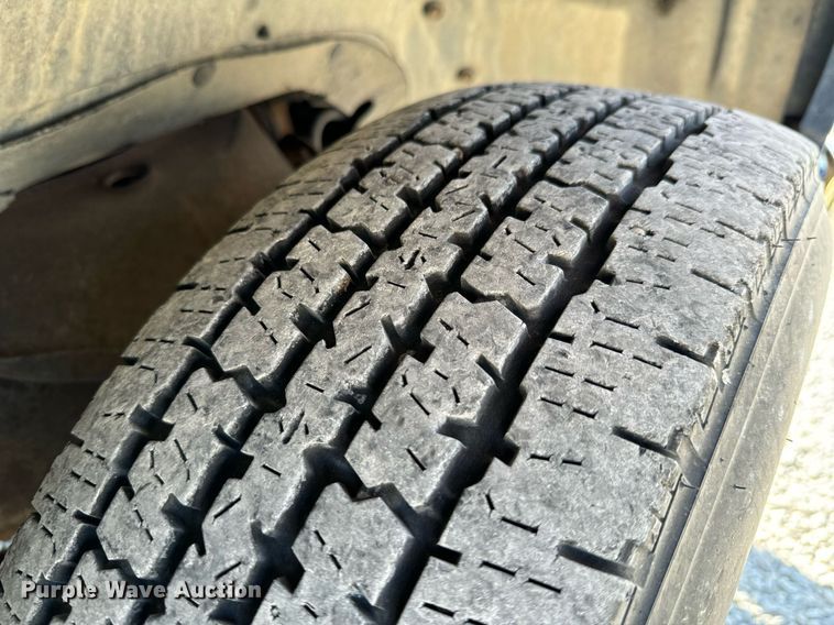 image for item KT9219 1998 GMC Sierra 1500 pickup truck