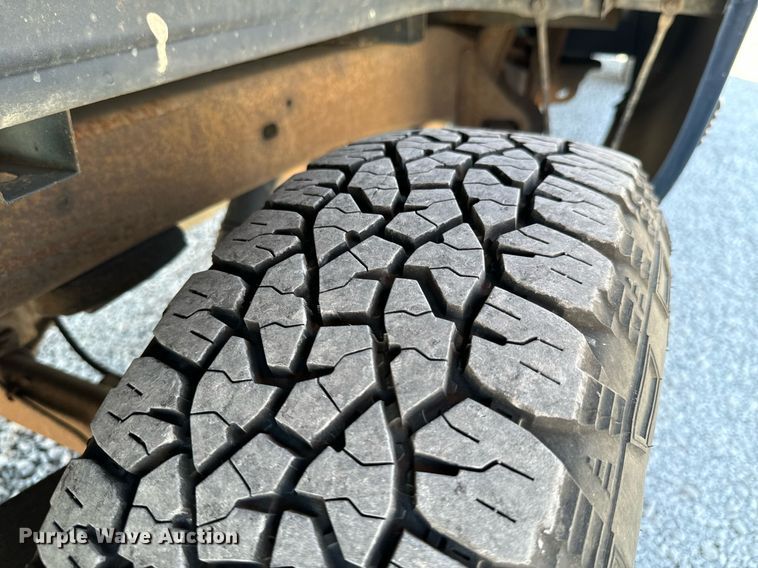 image for item KT9219 1998 GMC Sierra 1500 pickup truck