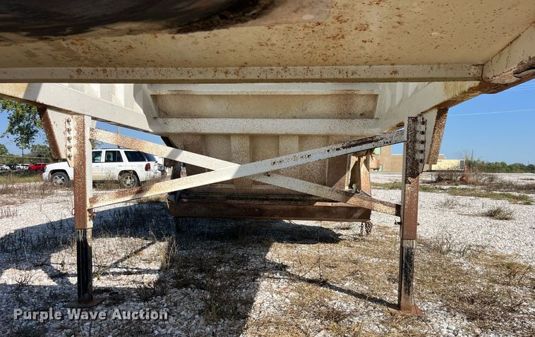 image for item LC9243 2013 Construction Trailer Specialist BDT 36 bottom dump trailer