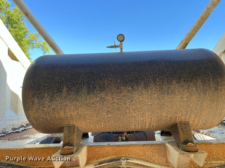 image for item LC9243 2013 Construction Trailer Specialist BDT 36 bottom dump trailer