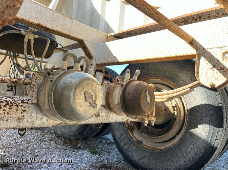 image for item LC9243 2013 Construction Trailer Specialist BDT 36 bottom dump trailer