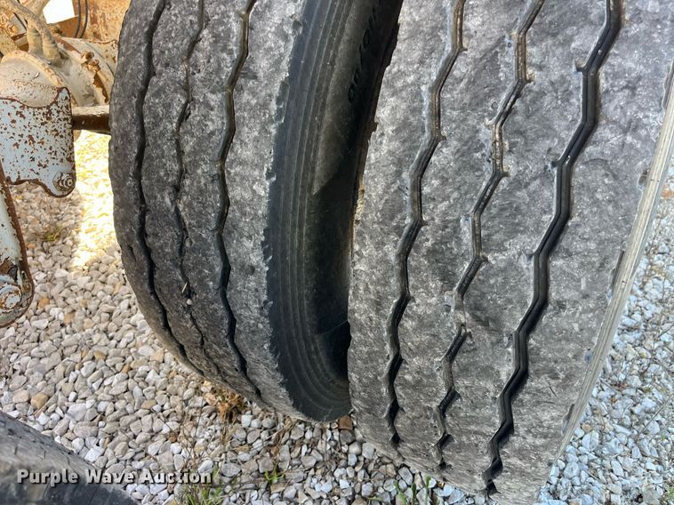 image for item LC9243 2013 Construction Trailer Specialist BDT 36 bottom dump trailer