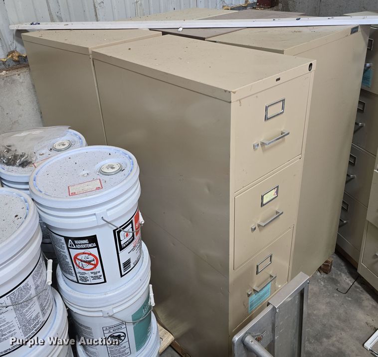 Furniture in Horton, KS Item LW9953 for sale Purple Wave