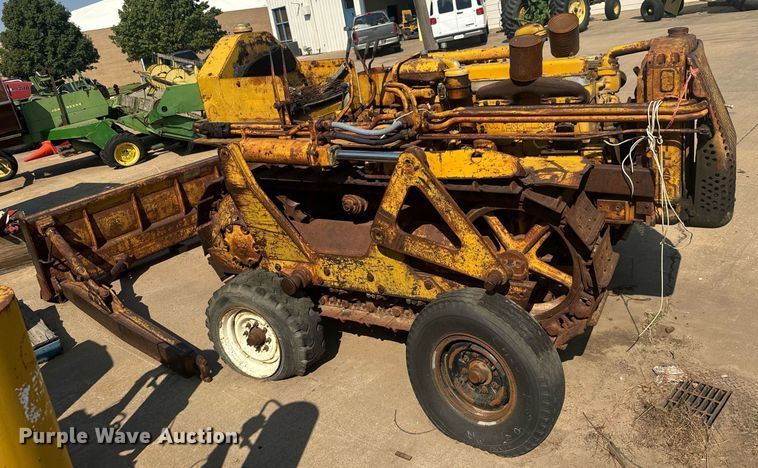 image for item MS9817 1952 Caterpillar D4 dozer