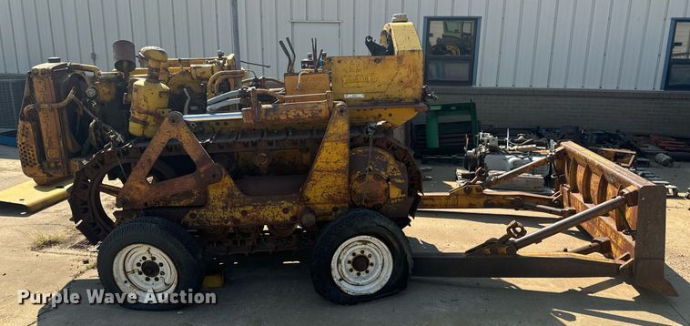 image for item MS9817 1952 Caterpillar D4 dozer