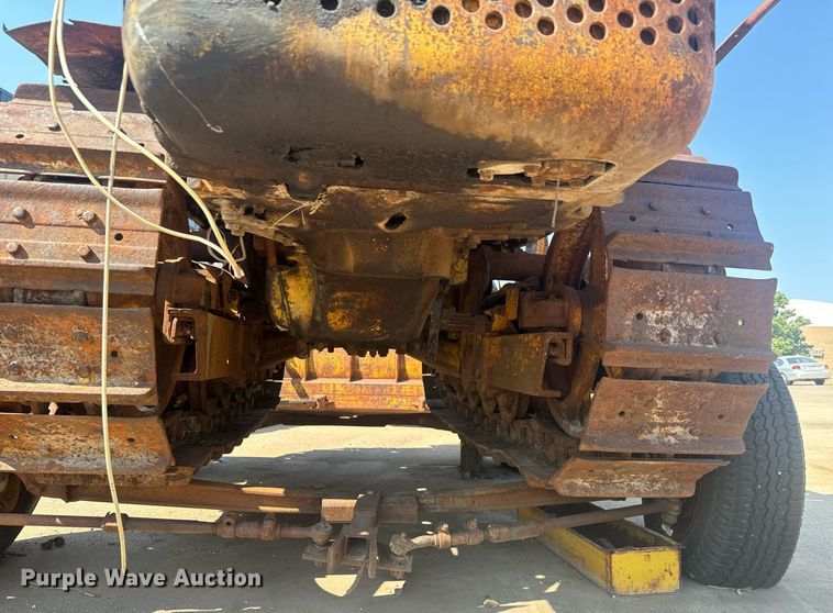 image for item MS9817 1952 Caterpillar D4 dozer