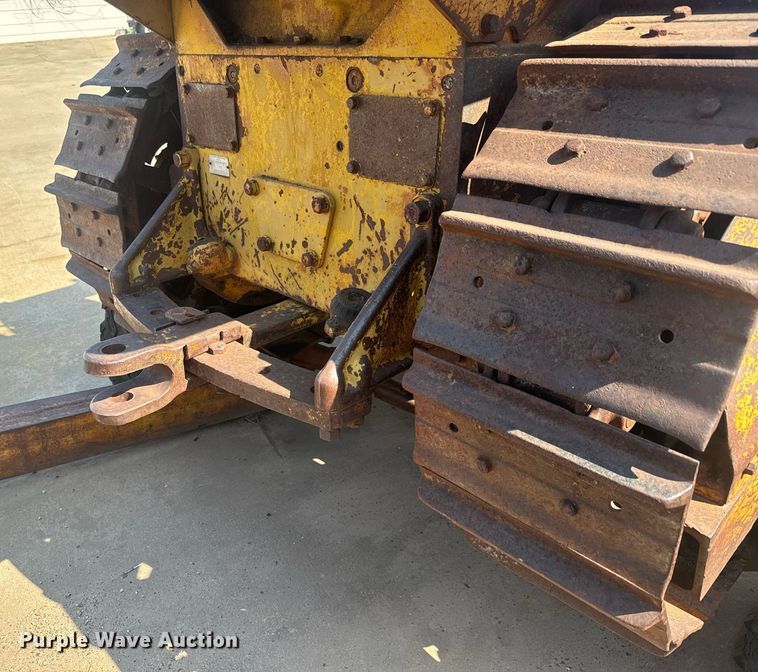 image for item MS9817 1952 Caterpillar D4 dozer