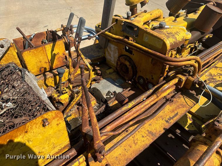 image for item MS9817 1952 Caterpillar D4 dozer