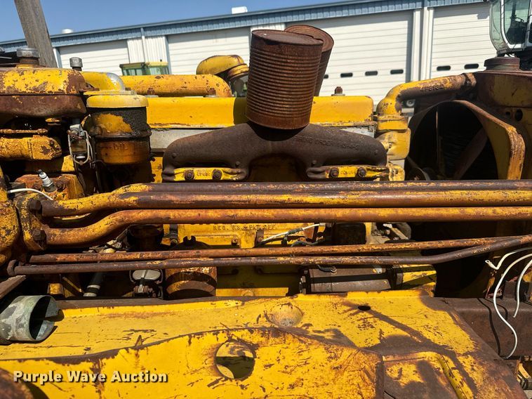 image for item MS9817 1952 Caterpillar D4 dozer