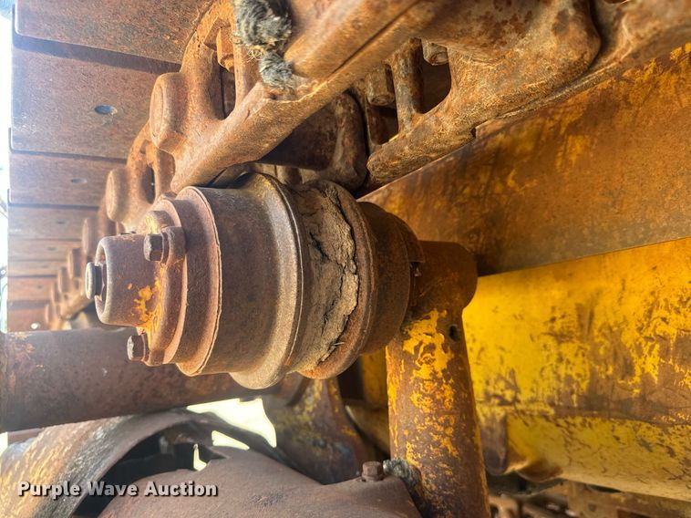 image for item MS9817 1952 Caterpillar D4 dozer