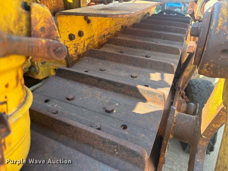 image for item MS9817 1952 Caterpillar D4 dozer