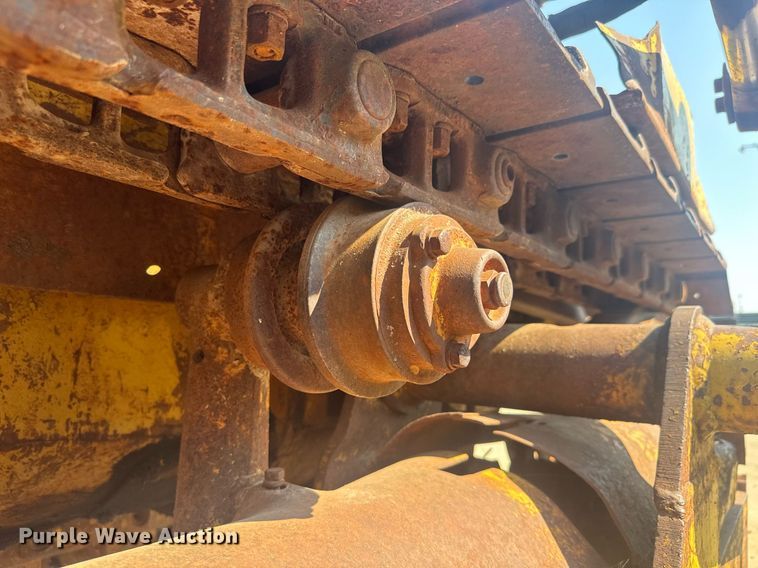 image for item MS9817 1952 Caterpillar D4 dozer