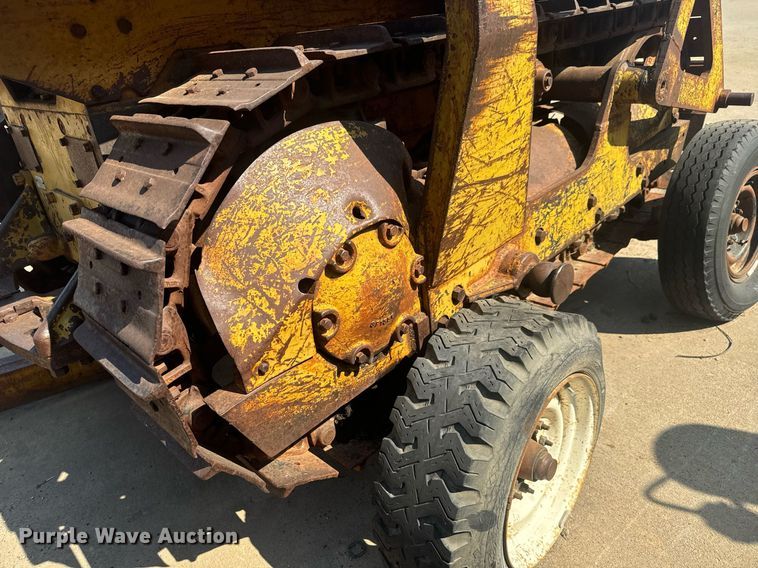 image for item MS9817 1952 Caterpillar D4 dozer