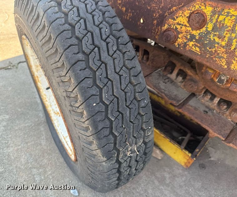 image for item MS9817 1952 Caterpillar D4 dozer