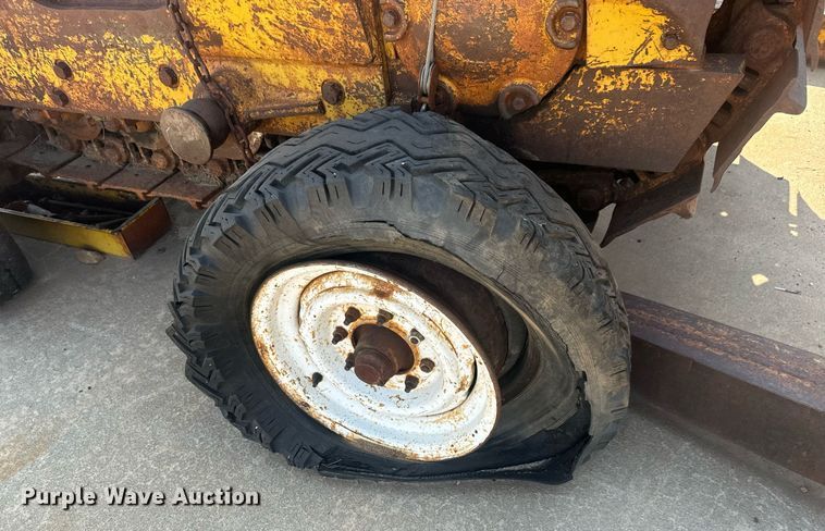 image for item MS9817 1952 Caterpillar D4 dozer