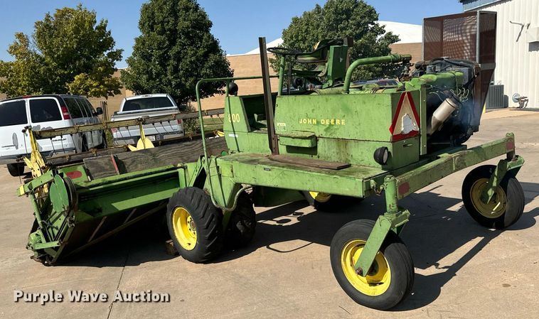 image for item MS9820 John Deere  800 swather / windrower
