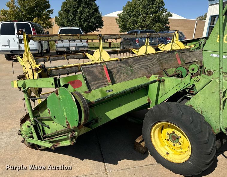 image for item MS9820 John Deere  800 swather / windrower