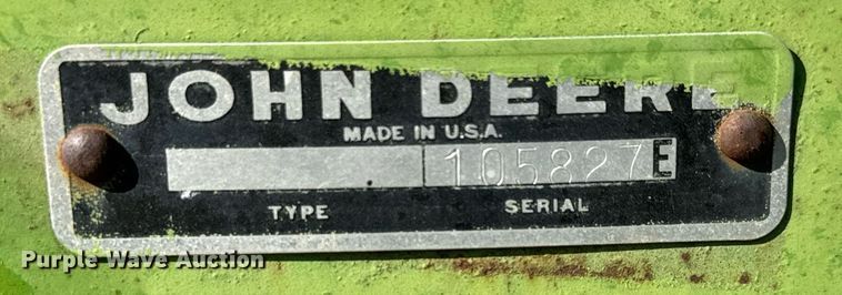 image for item MS9820 John Deere  800 swather / windrower