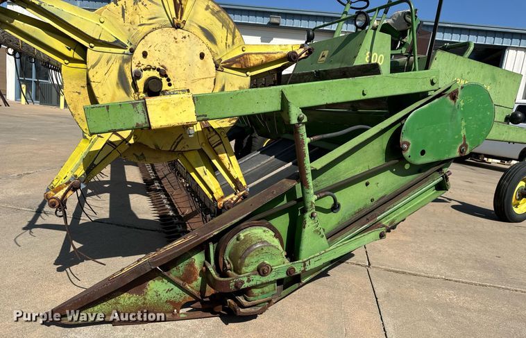 image for item MS9820 John Deere  800 swather / windrower