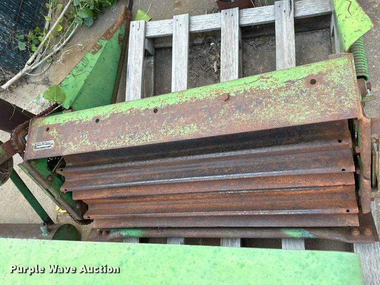 image for item MS9820 John Deere  800 swather / windrower