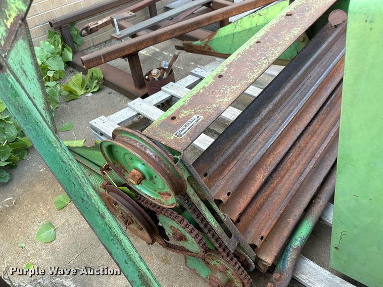 image for item MS9820 John Deere  800 swather / windrower