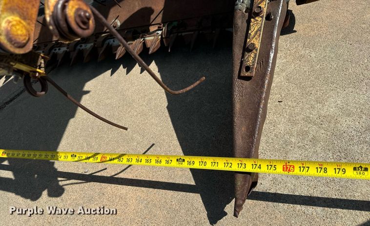 image for item MS9820 John Deere  800 swather / windrower