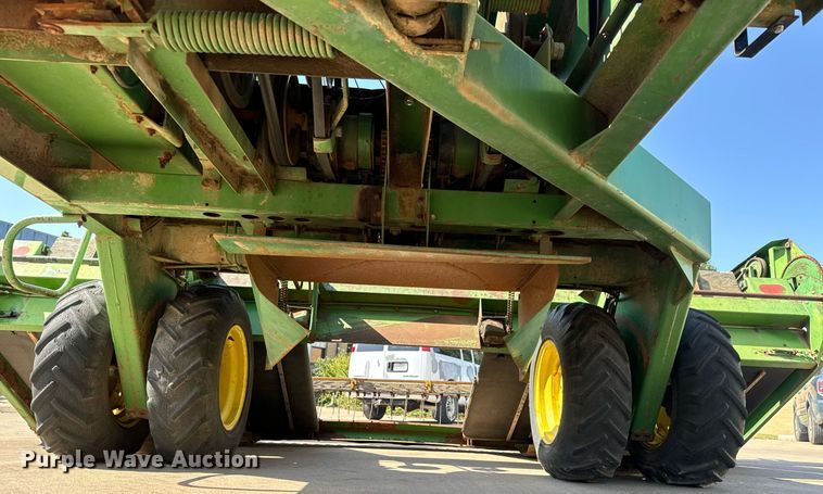 image for item MS9820 John Deere  800 swather / windrower