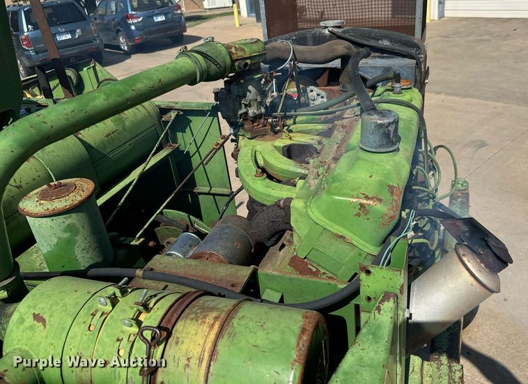 image for item MS9820 John Deere  800 swather / windrower