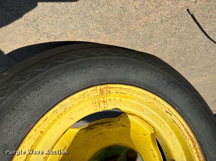 image for item MS9820 John Deere  800 swather / windrower