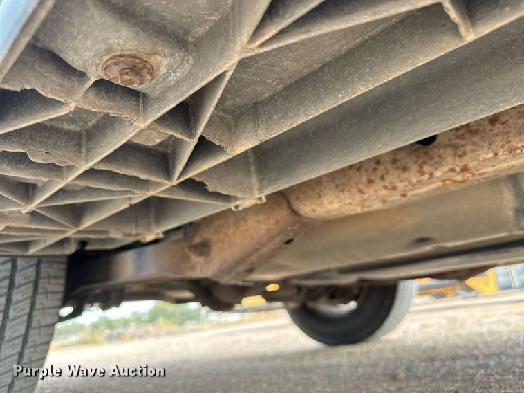 image for item MS9847 2001 Chevrolet  Suburban K1500 SUV