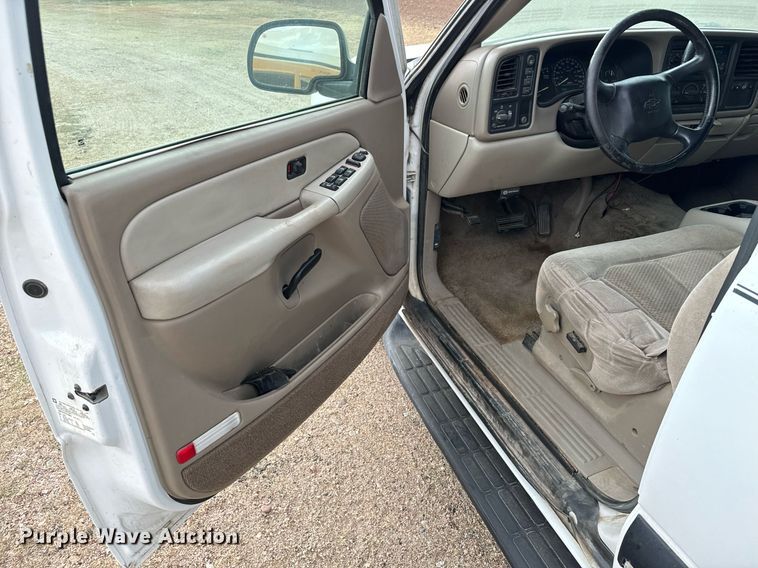 image for item MS9847 2001 Chevrolet  Suburban K1500 SUV