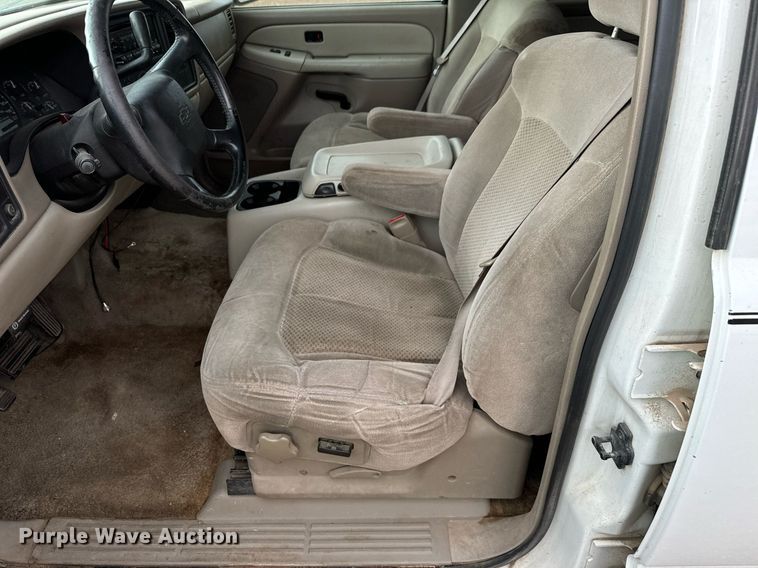 image for item MS9847 2001 Chevrolet  Suburban K1500 SUV