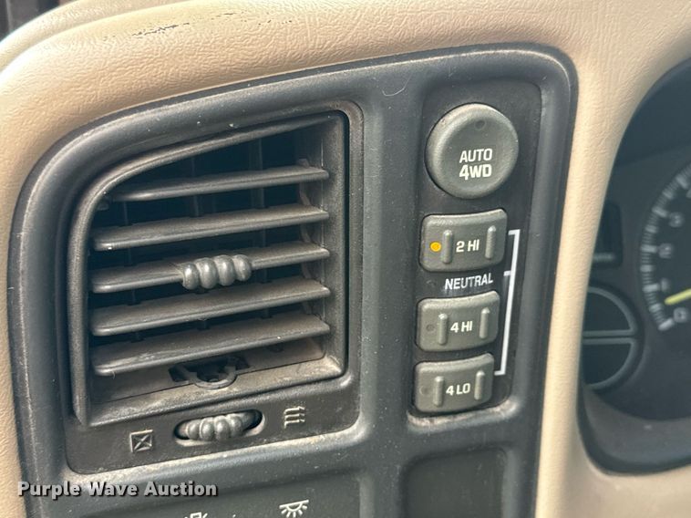 image for item MS9847 2001 Chevrolet  Suburban K1500 SUV