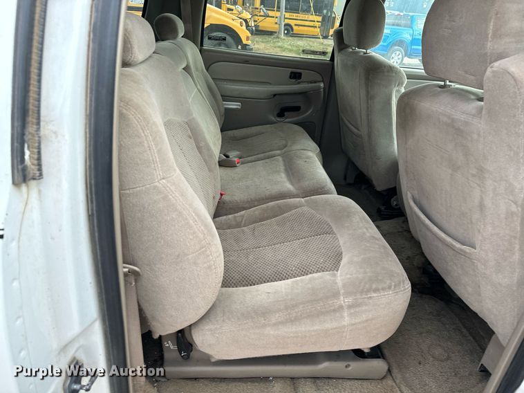 image for item MS9847 2001 Chevrolet  Suburban K1500 SUV