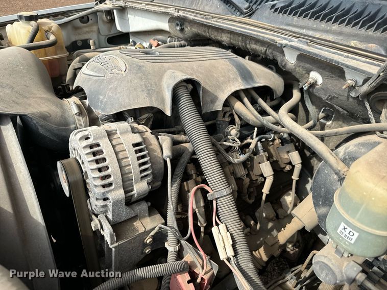 image for item MS9847 2001 Chevrolet  Suburban K1500 SUV