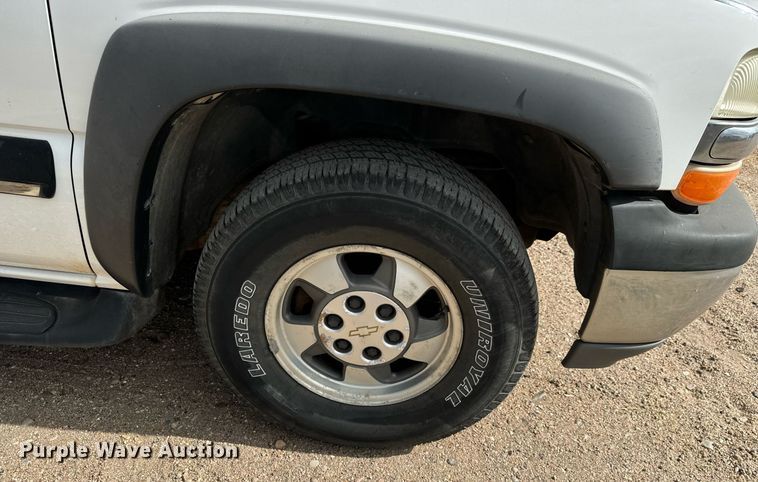 image for item MS9847 2001 Chevrolet  Suburban K1500 SUV