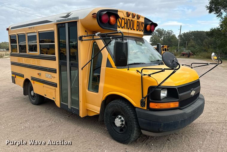 image for item MS9848 2007 Chevrolet Express G3500 school bus