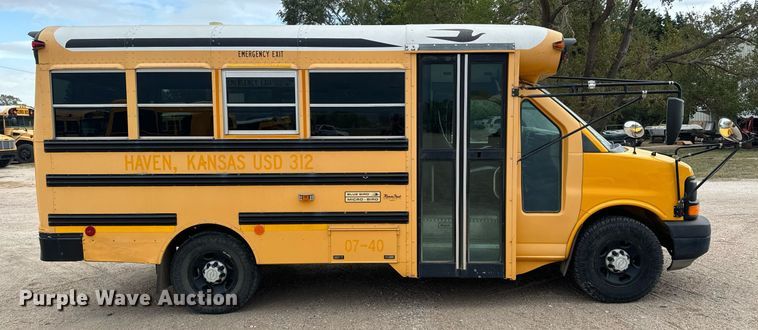 image for item MS9848 2007 Chevrolet Express G3500 school bus