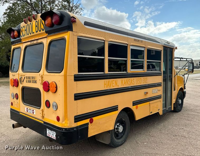 image for item MS9848 2007 Chevrolet Express G3500 school bus