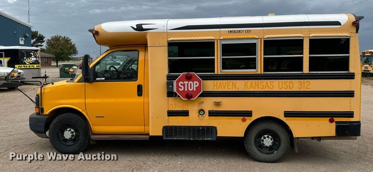 image for item MS9848 2007 Chevrolet Express G3500 school bus