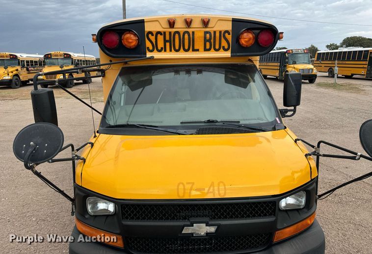 image for item MS9848 2007 Chevrolet Express G3500 school bus